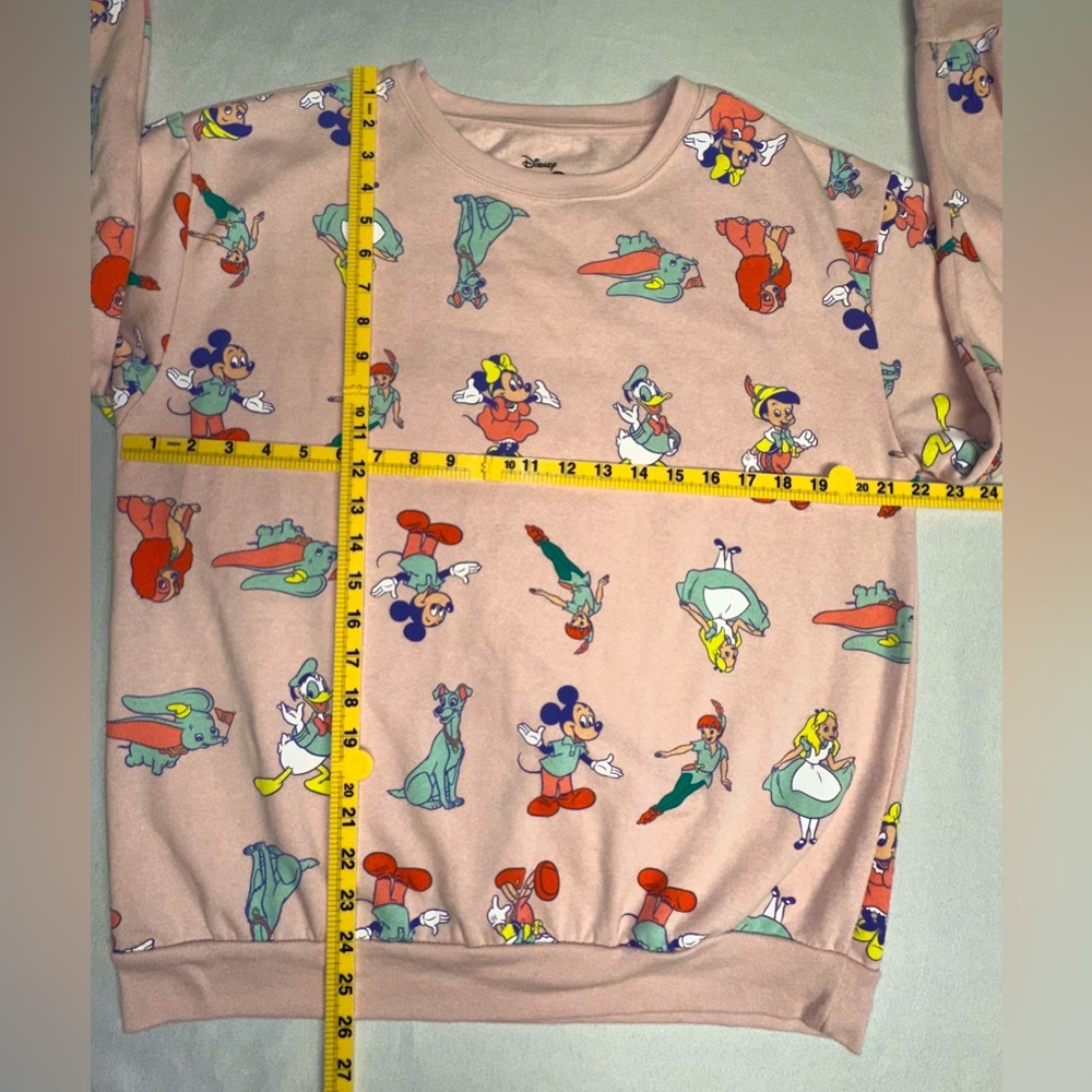 Disney 100 Characters Sweatshirt Pink Alice Lady Peter Pan Dumbo Mickey XL 15-17 - Picture 7 of 7